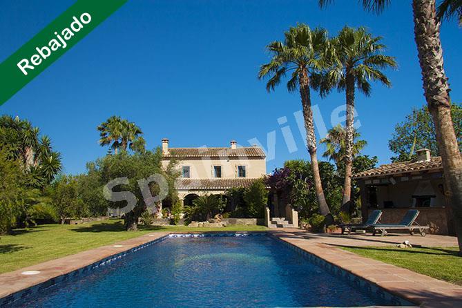 villa en  ·  1390000€€